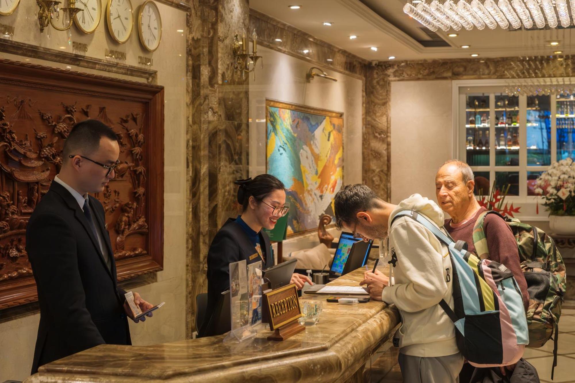 Champton Hanoi Hotel Екстериор снимка